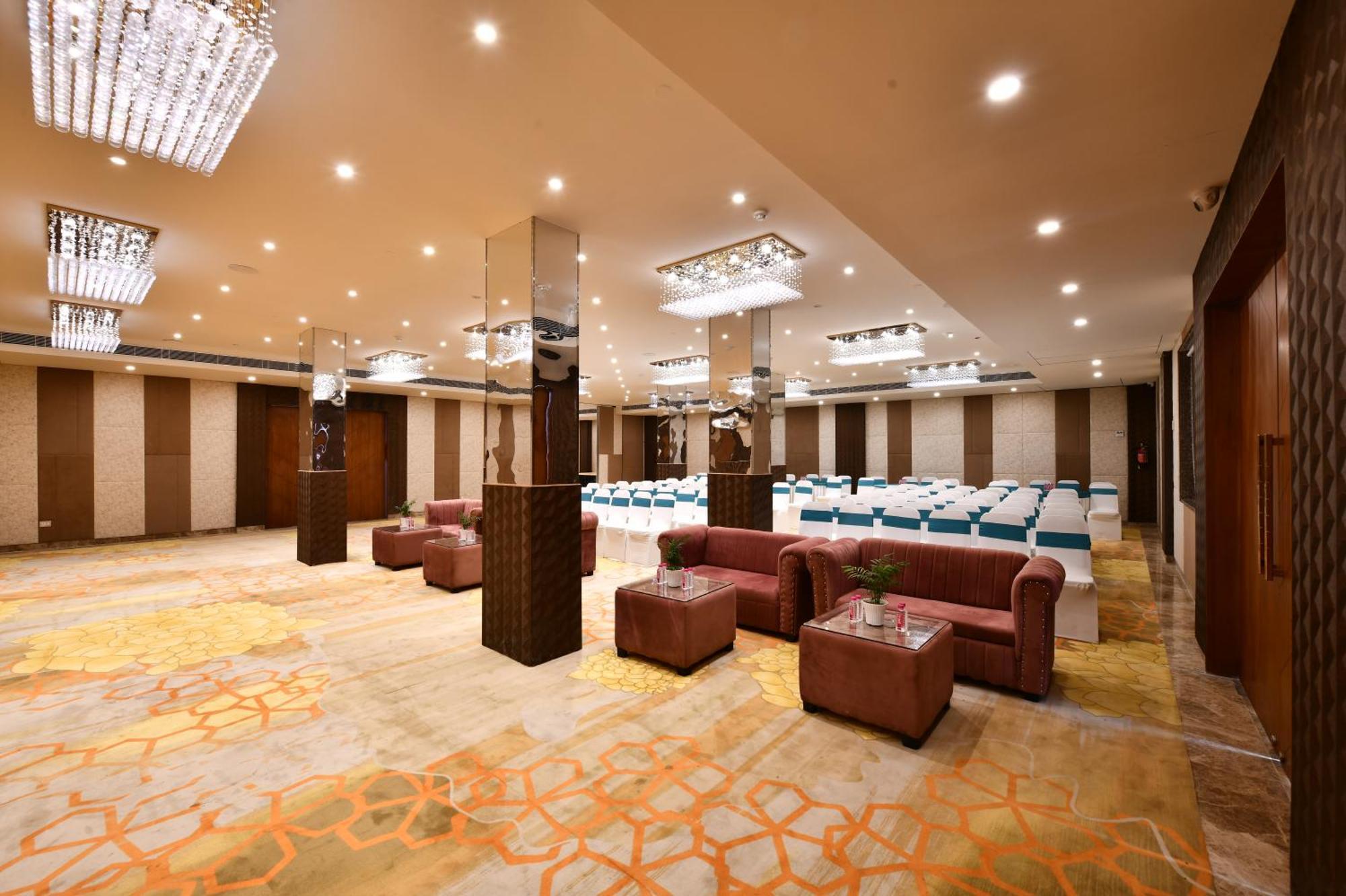 Click Collection Grand Gateway فاراناسي المظهر الخارجي الصورة